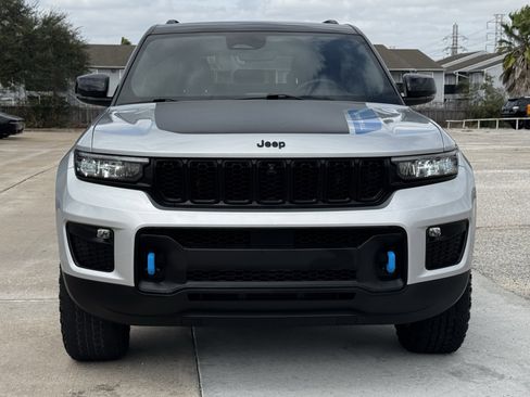 Used 2022 Jeep Grand Cherokee Trailhawk image 3