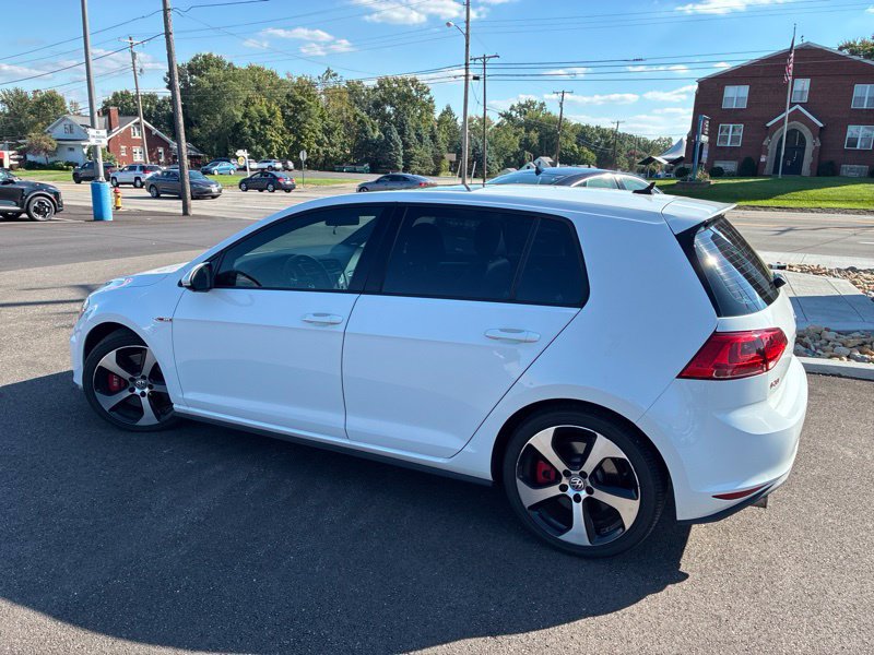 Used 2017 Volkswagen GTI SE FWD image 3