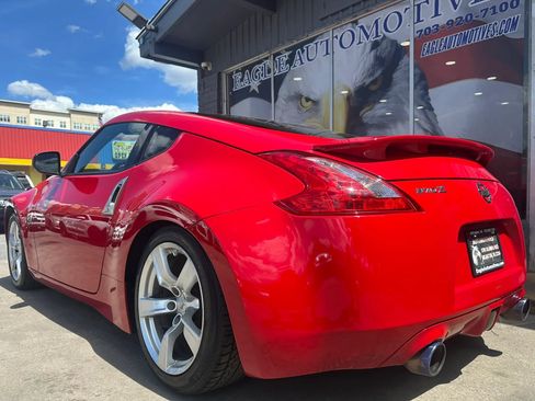 Used 2012 Nissan 370Z Coupe RWD image 5