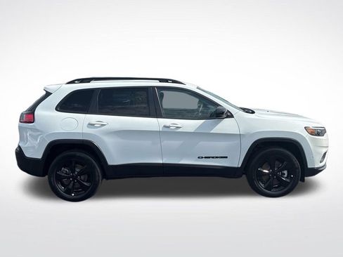 Used 2023 Jeep Cherokee Altitude Lux w/ Mopar Interior Package AWD/4WD image 9