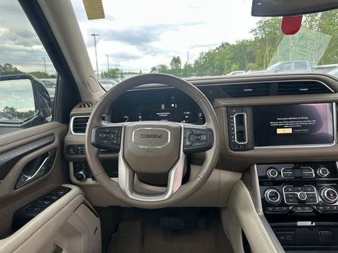 Used 2022 GMC Yukon Denali AWD/4WD image 22
