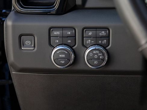 Used 2024 GMC Sierra 2500 AT4 w/ AT4 Premium Plus Package image 19