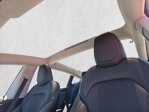 Used 2025 Tesla Model 3 Long Range RWD image 23