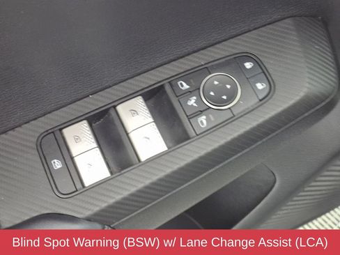 Used 2023 Mitsubishi Outlander SE FWD image 12
