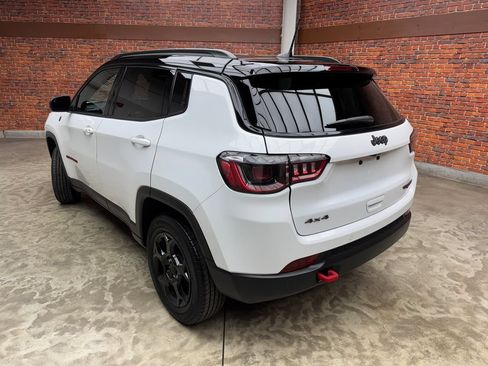 Used 2024 Jeep Compass Trailhawk AWD/4WD image 3