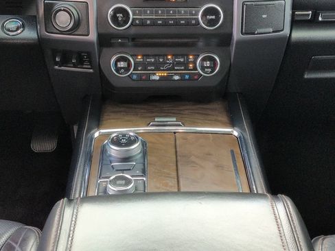Used 2018 Ford Expedition Max Platinum AWD/4WD image 20