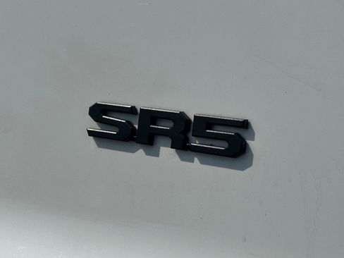 Used 2025 Toyota 4Runner SR5 AWD/4WD image 10