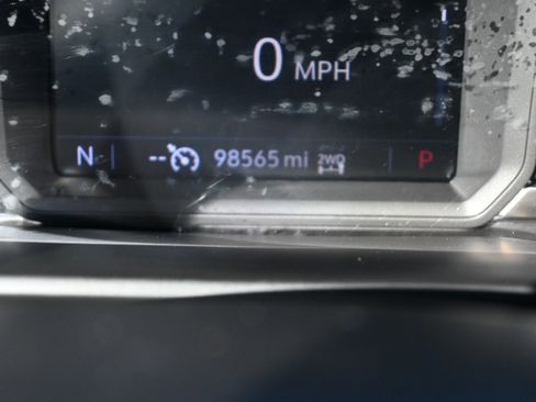 Used 2021 GMC Sierra 3500 SLT w/ SLT Convenience Package image 23