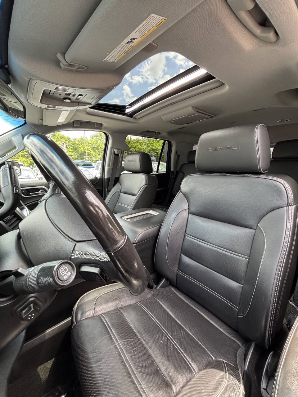Used 2018 GMC Yukon Denali w/ Open Road Package AWD/4WD image 14