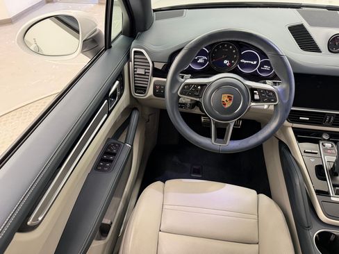Certified 2023 Porsche Cayenne S AWD/4WD image 27