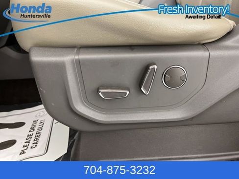 Used 2018 Ford Expedition Limited w/ Equipment Group 301A image 31