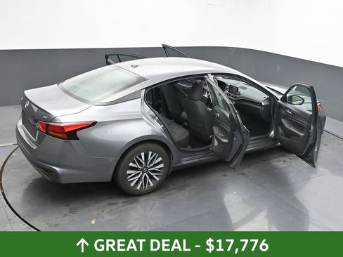 Used 2024 Nissan Altima 2.5 SV image 69