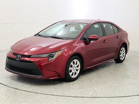 Used 2026 Toyota Corolla LE FWD image 3