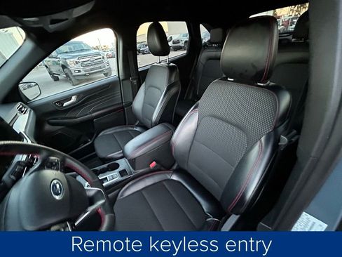 Used 2025 Ford Escape ST-Line w/ Equipment Group 301A image 29