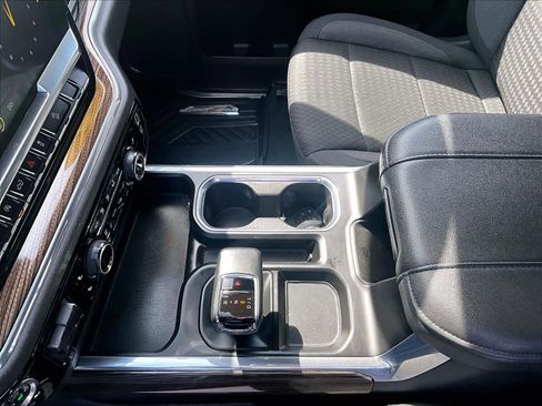 Used 2024 Chevrolet Silverado 1500 LT Trail Boss w/ Convenience Package II image 19