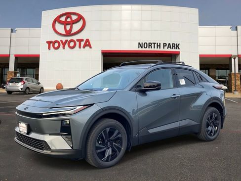 New 2026 Toyota C-HR image 1