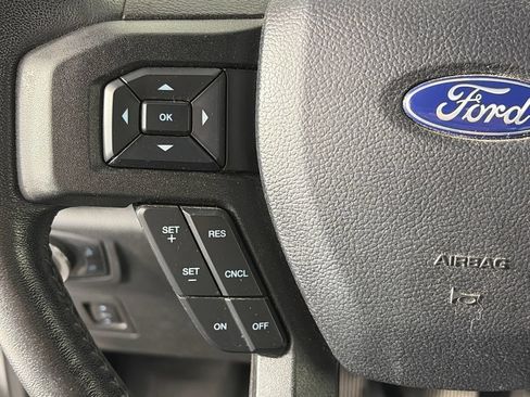 Used 2020 Ford F150 XLT w/ Equipment Group 302A Luxury AWD/4WD image 17