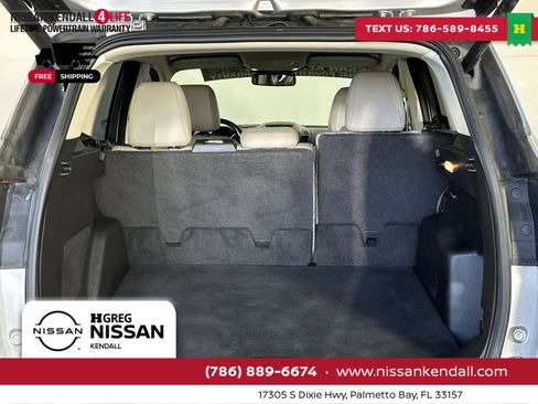 Used 2017 Ford Escape Titanium image 28