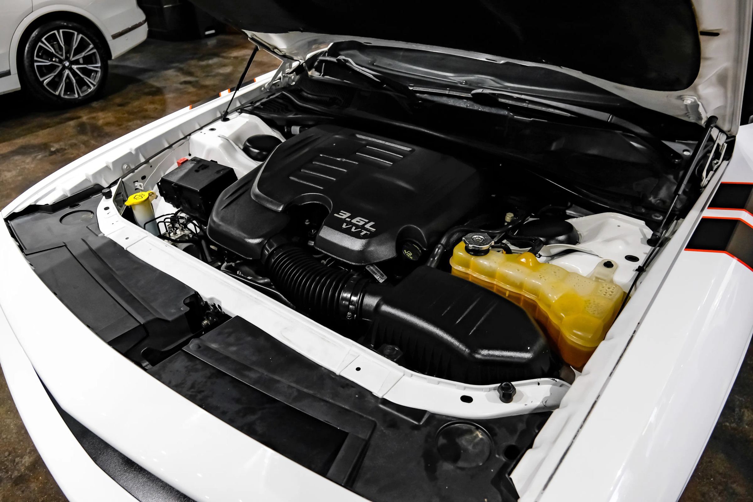 Used 2016 Dodge Challenger SXT RWD image 40