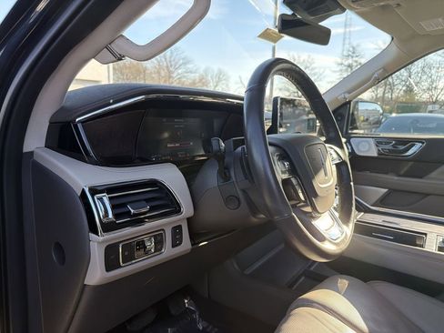 Certified 2022 Lincoln Navigator L Reserve image 20
