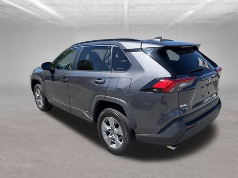 Used 2025 Toyota RAV4 LE AWD/4WD image 5