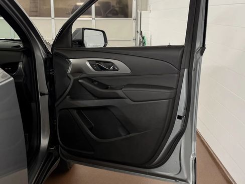 Used 2023 Chevrolet Traverse LT w/ LPO, Floor Liner Package AWD/4WD image 42