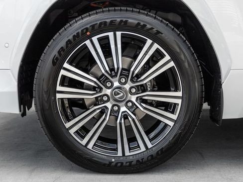 New 2026 Lexus LX 700h Luxury AWD/4WD image 10