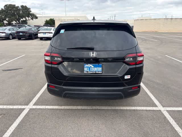 Used 2023 Honda Pilot LX image 4