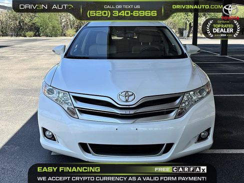 Used 2015 Toyota Venza LE FWD image 2