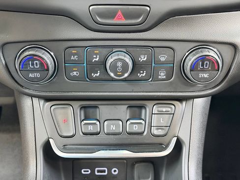 Used 2021 GMC Terrain SLE w/ Driver Convenience Package AWD/4WD image 49