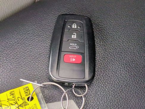 Certified 2022 Toyota RAV4 XLE w/ Convenience Package image 29