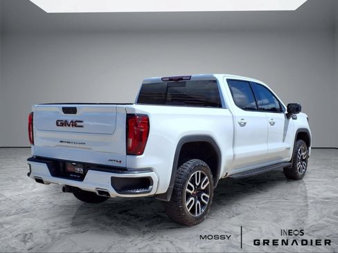 Used 2022 GMC Sierra 1500 AT4 w/ AT4 Premium Package AWD/4WD image 7