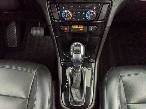 Used 2018 Buick Encore Essence AWD/4WD image 9