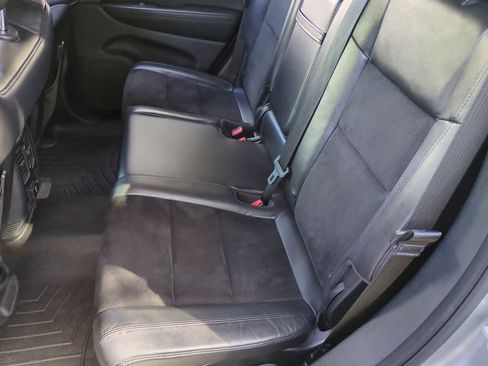 Used 2018 Jeep Grand Cherokee Altitude image 19