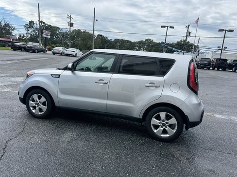 Used 2019 Kia Soul FWD image 6