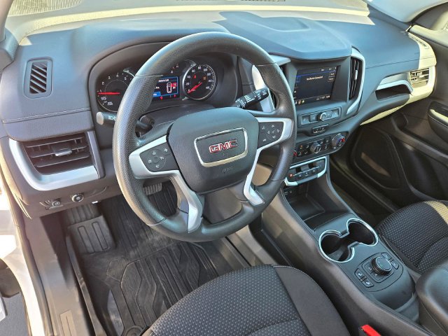Used 2022 GMC Terrain SLE w/ Driver Convenience Package FWD image 9