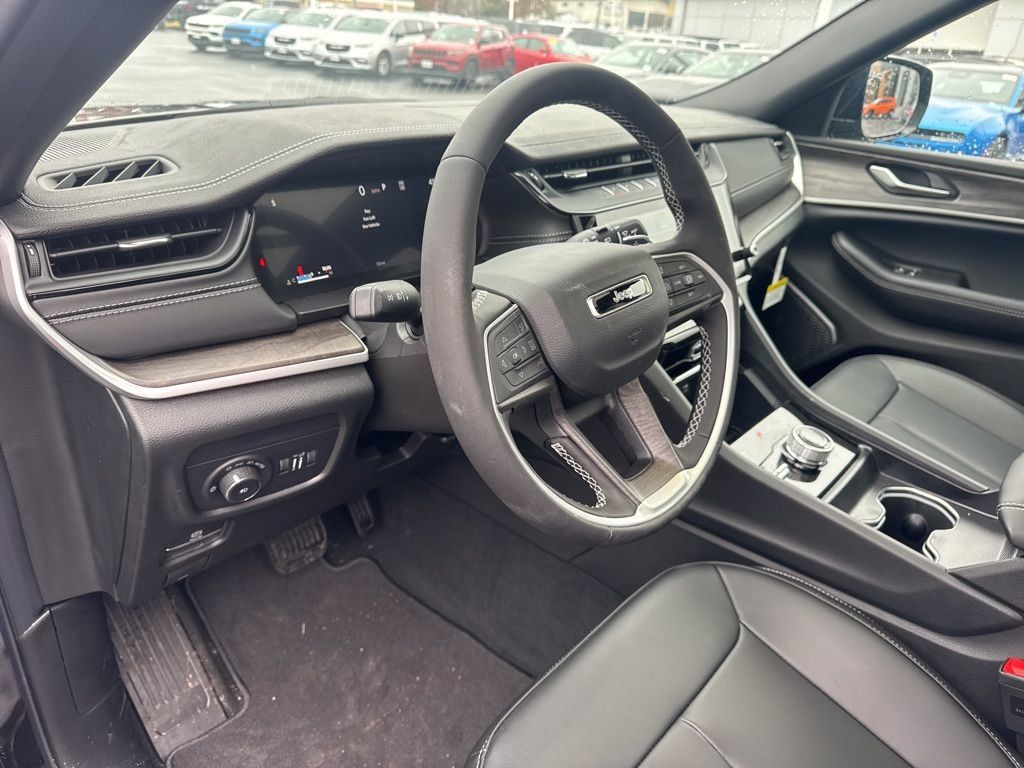 New 2026 Jeep Grand Cherokee Limited AWD/4WD image 10