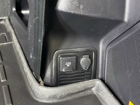 Used 2022 Toyota 4Runner Limited AWD/4WD image 15