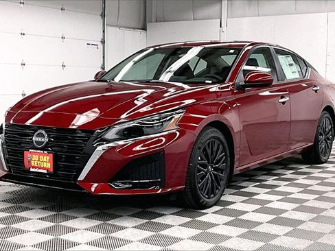 New 2025 Nissan Altima 2.5 SV w/ SV Special Edition Package image 2