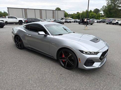 Used 2024 Ford Mustang GT Premium RWD image 9