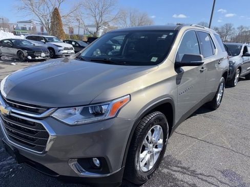 Used 2018 Chevrolet Traverse LT image 1