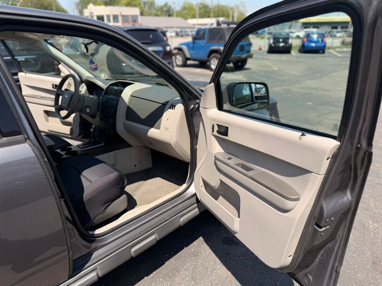 Used 2012 Ford Escape XLS FWD image 38