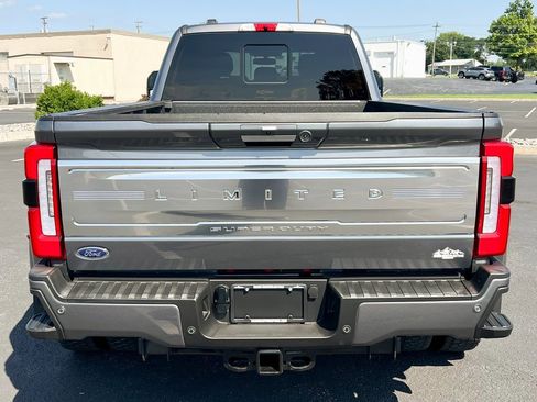 Used 2024 Ford F450 Limited w/ FX4 Off-Road Package image 11