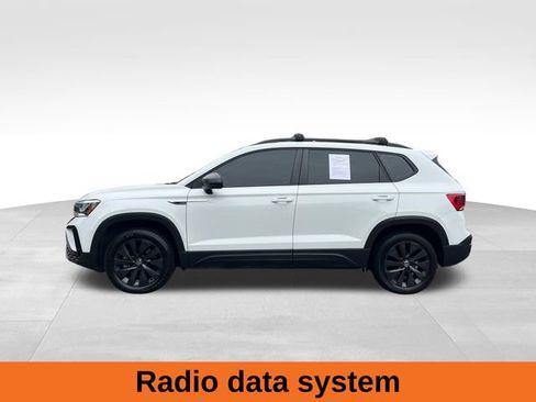 Used 2022 Volkswagen Taos S image 2