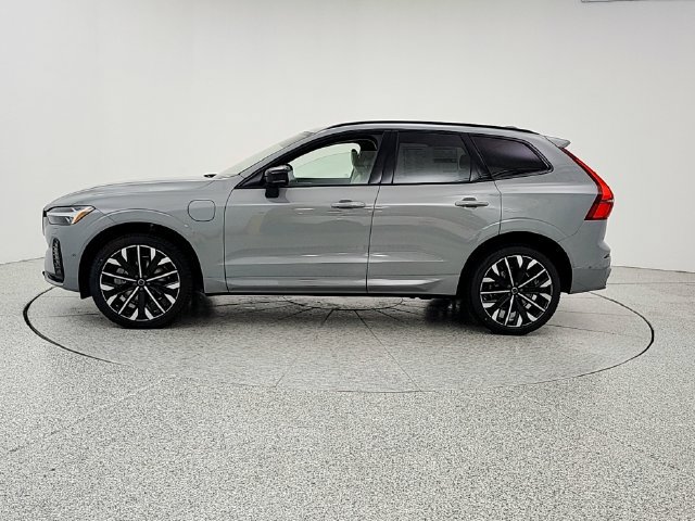 New 2026 Volvo XC60 T8 Ultra w/ Protection Package Premier AWD/4WD image 8