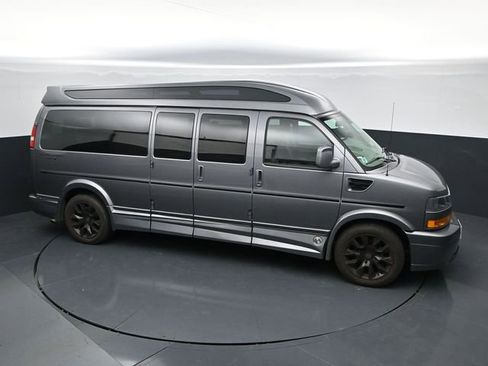 Used 2020 GMC Savana 2500 Extended w/ Enhanced Convenience Package RWD image 30