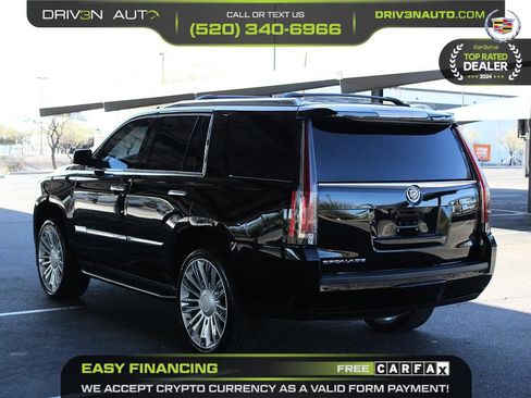 Used 2015 Cadillac Escalade Luxury image 5