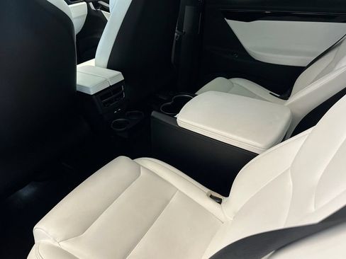 Used 2018 Tesla Model X AWD/4WD image 12