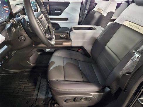 Used 2025 GMC Hummer EV 2X image 16
