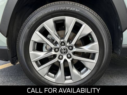 Used 2022 Toyota RAV4 XLE Premium FWD image 48
